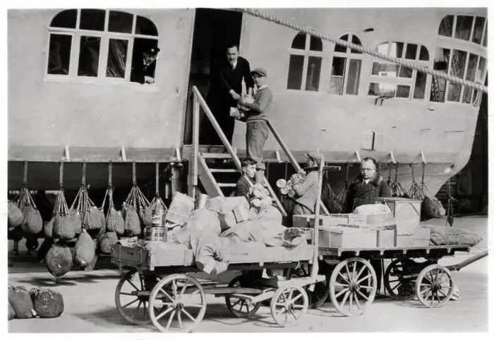 Framed Print : Loading provisions, Zeppelin LZ 127 Graf Zeppelin, 1933 Framed Print : Loading provisions, Zeppelin LZ 127 Graf Zeppelin, 1933