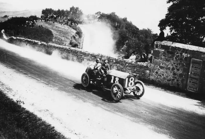 Framed Print : Locomobile of American racing driver Joe Tracy, Gordon Bennett Cup, Auvergne, France Framed Print : Locomobile of American racing driver Joe Tracy, Gordon Bennett Cup, Auvergne, France