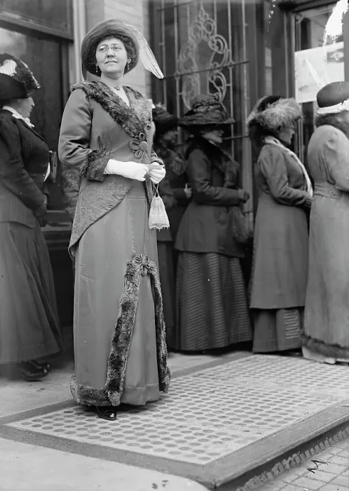 Framed Print : Lois Irene Kimsey Marshall at Mrs. W. Wilson, 1st Breakfast, 1913. Creator: Harris & Ewing. Lois Irene Kimsey Marshall at Mrs. W. Wilson, 1st Breakfast, 1913. Creator: Harris & Ewing Framed Print : Lois Irene Kimsey Marshall at Mrs. W. Wilson, 1st Breakfast, 1913. Creator: Harris & Ewing. Lois Irene Kimsey Marshall at Mrs. W. Wilson, 1st Breakfast, 1913. Creator: Harris & Ewing