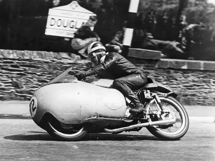 Framed Print : Bill Lomas at Governor's Bridge, Isle of Man Junior TT, 1955 Framed Print : Bill Lomas at Governor's Bridge, Isle of Man Junior TT, 1955