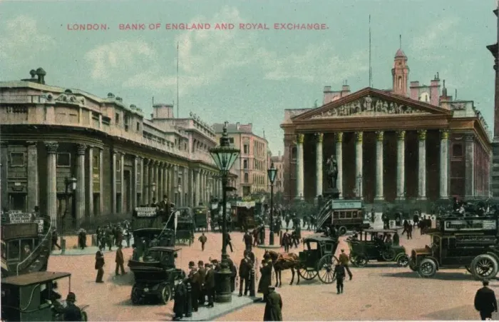 Framed Print : London, Bank of England and Royal Exchange, c1910 Framed Print : London, Bank of England and Royal Exchange, c1910