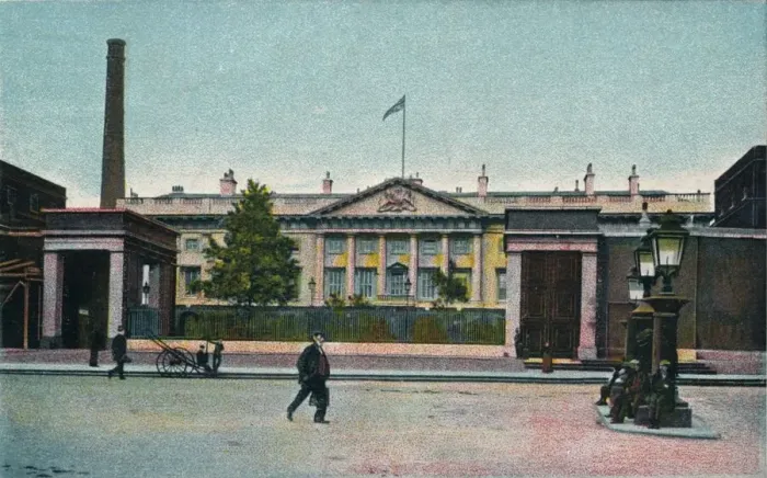 Framed Print : London, The Royal Mint, c1907 Framed Print : London, The Royal Mint, c1907