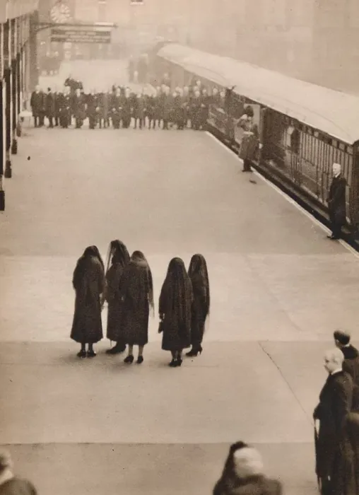 Framed Print : A lone group of royal mourners: Queen Mary with the Princess Royal, 1936 Framed Print : A lone group of royal mourners: Queen Mary with the Princess Royal, 1936