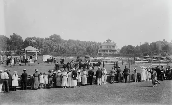 Framed Print : Long Branch, 1918, judging ponies, 1918. Creator: Bain News Service Framed Print : Long Branch, 1918, judging ponies, 1918. Creator: Bain News Service