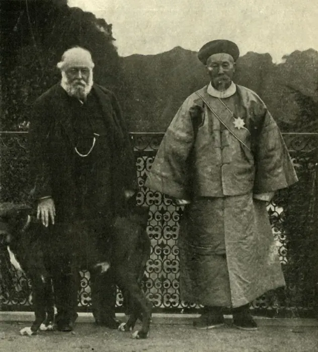 Framed Print : Lord Salisbury and Li Hung Chang, 1901. Creator: Unknown Framed Print : Lord Salisbury and Li Hung Chang, 1901. Creator: Unknown