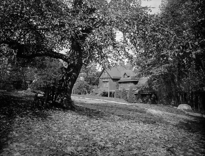 Framed Print : Lotta's Cottage, Hopateong (i.e. Hopatcong), N.J. between 1900 and 1906. Creator: Unknown Framed Print : Lotta's Cottage, Hopateong (i.e. Hopatcong), N.J. between 1900 and 1906. Creator: Unknown