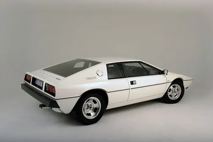 Framed Print : Lotus Esprit 1977 from the James Bond film The Spy Who Loved Me. Artist: Simon Clay Framed Print : Lotus Esprit 1977 from the James Bond film The Spy Who Loved Me. Artist: Simon Clay