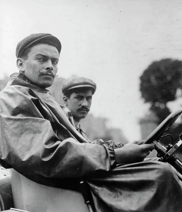 Framed Print : Louis Wagner in a Darracq Framed Print : Louis Wagner in a Darracq