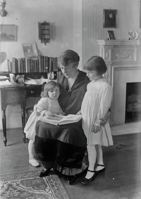 Framed Print : Louise Homer, between c1915 and c1920. Creator: Bain News Service Framed Print : Louise Homer, between c1915 and c1920. Creator: Bain News Service