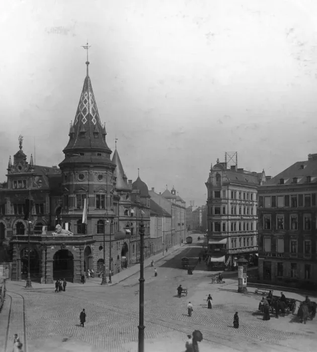 Framed Print : Lowenbrau Keller and Stiglmaierplatz, Munich, Germany, c1900s. Artist: Wurthle & Sons Framed Print : Lowenbrau Keller and Stiglmaierplatz, Munich, Germany, c1900s. Artist: Wurthle & Sons