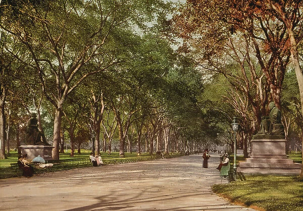 Lower end of mall, Central Park, New York, c1901. Creator: Unknown