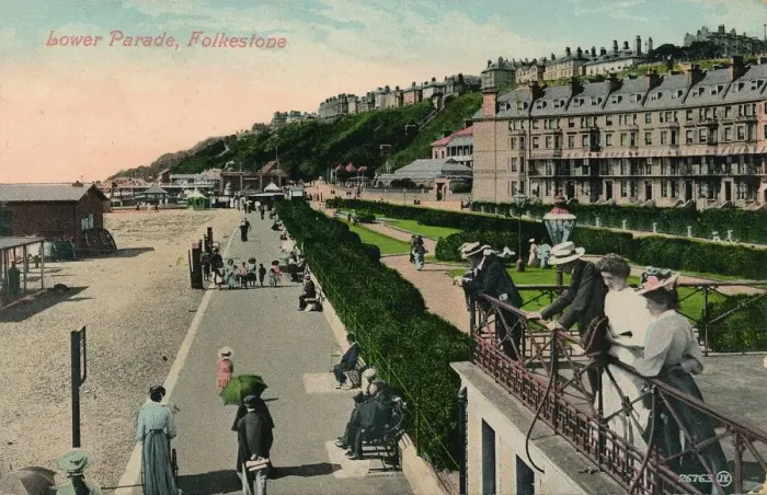 Framed Print : Lower Parade, Folkestone, late 19th-early 20th century Framed Print : Lower Parade, Folkestone, late 19th-early 20th century