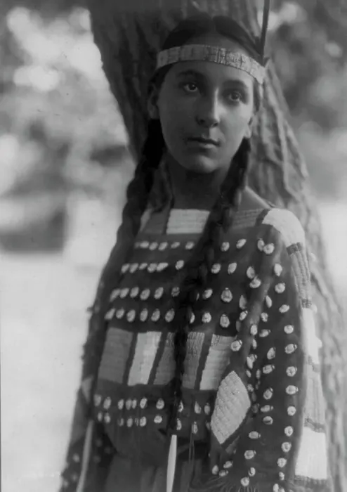Framed Print : Lucille, 1907, c1907. Creator: Edward Sheriff Curtis Framed Print : Lucille, 1907, c1907. Creator: Edward Sheriff Curtis