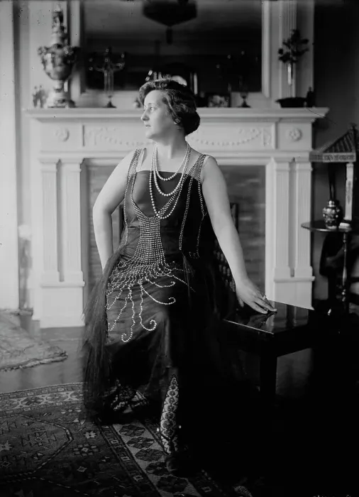 Framed Print : Luella Melius, between c1915 and c1920. Creator: Bain News Service Framed Print : Luella Melius, between c1915 and c1920. Creator: Bain News Service