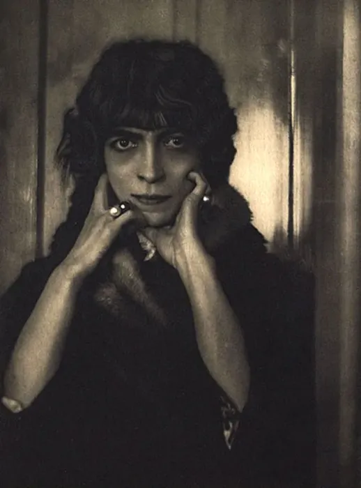 Framed Print : Luisa Casati, 1912 Framed Print : Luisa Casati, 1912
