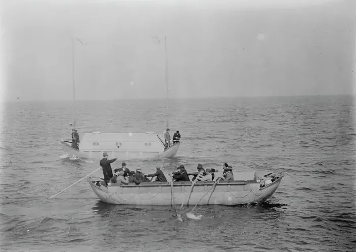 Framed Print : Lundin lifeboats, between c1910 and c1915. Creator: Bain News Service Framed Print : Lundin lifeboats, between c1910 and c1915. Creator: Bain News Service