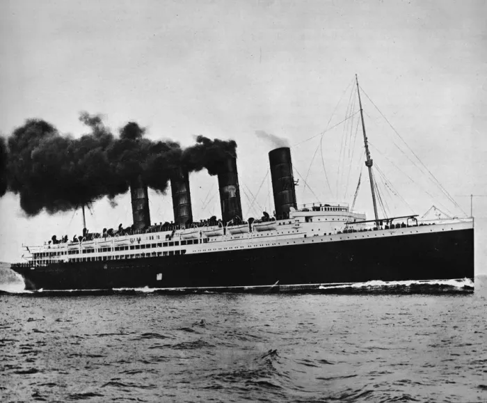 Framed Print : The Lusitania at full speed, 1915 Framed Print : The Lusitania at full speed, 1915