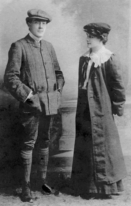 Framed Print : Mabel Hackney and Laurence Irving, 1907. Artist: J Beagles & Co Framed Print : Mabel Hackney and Laurence Irving, 1907. Artist: J Beagles & Co