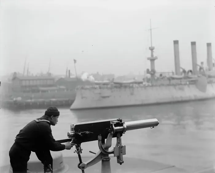 Framed Print : Machine gun at Brooklyn Navy Yard, between 1890 and 1901. Creator: Unknown Framed Print : Machine gun at Brooklyn Navy Yard, between 1890 and 1901. Creator: Unknown