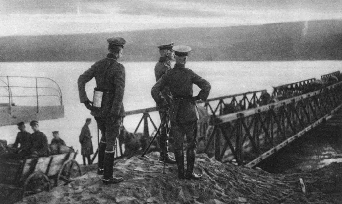 Framed Print : Mackensens army crossing the Danube river, Romania, World War I, 1916 Framed Print : Mackensens army crossing the Danube river, Romania, World War I, 1916