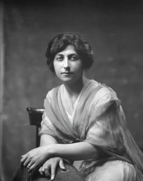 Framed Print : Magre, Mrs. portrait photograph, 1919 Creator: Arnold Genthe Framed Print : Magre, Mrs. portrait photograph, 1919 Creator: Arnold Genthe