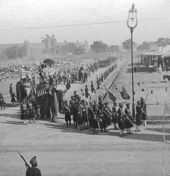 Maharajahs rounding Jumma Muisjid, Delhi, India, 1913. Artist: HD Girdwood