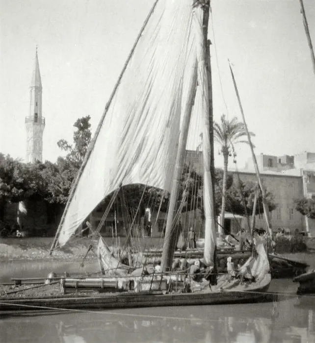 Framed Print : On the Mahmoudiyah Canal, Alexandria, Egypt, 20th century. Artist: J Dearden Holmes Framed Print : On the Mahmoudiyah Canal, Alexandria, Egypt, 20th century. Artist: J Dearden Holmes