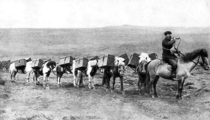 Framed Print : A mail caravan crossing the Icelandic plains, Iceland, 1922 Framed Print : A mail caravan crossing the Icelandic plains, Iceland, 1922