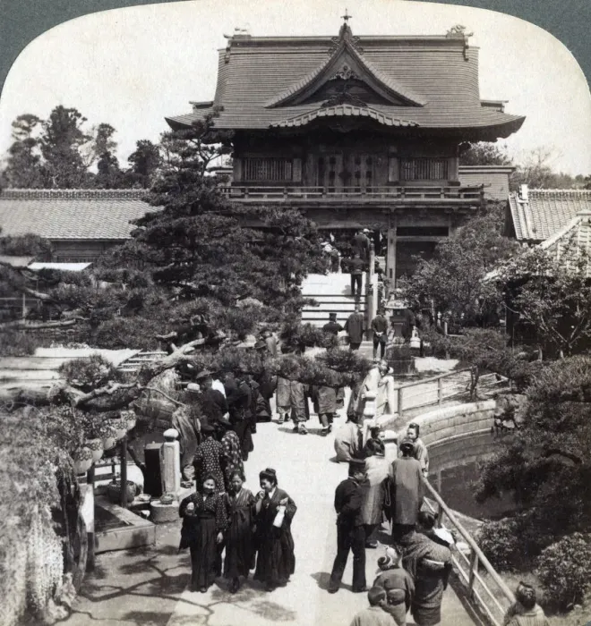 Framed Print : Main gateway to Kameido Temple, Tokyo, Japan, 1904. Artist: Underwood & Underwood Framed Print : Main gateway to Kameido Temple, Tokyo, Japan, 1904. Artist: Underwood & Underwood