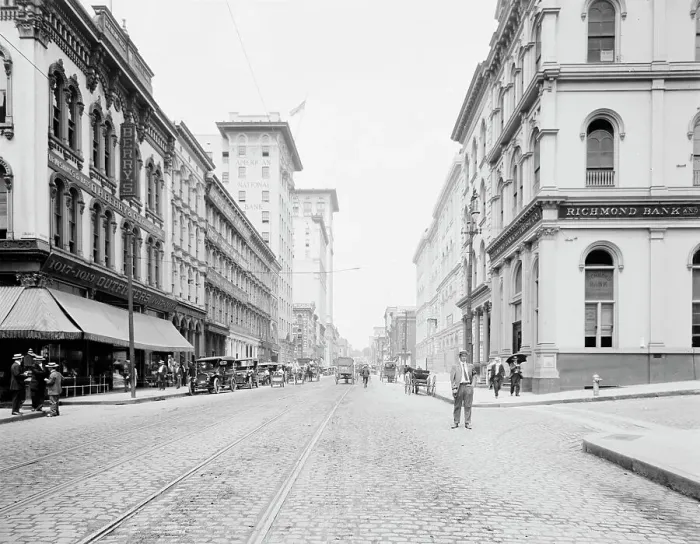 Framed Print : Main Street, west from 12th, Richmond, Va. c.between 1910 and 1920. Creator: Unknown Framed Print : Main Street, west from 12th, Richmond, Va. c.between 1910 and 1920. Creator: Unknown