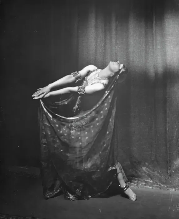 Framed Print : Maitland, Miss, 1915 Creator: Arnold Genthe Framed Print : Maitland, Miss, 1915 Creator: Arnold Genthe