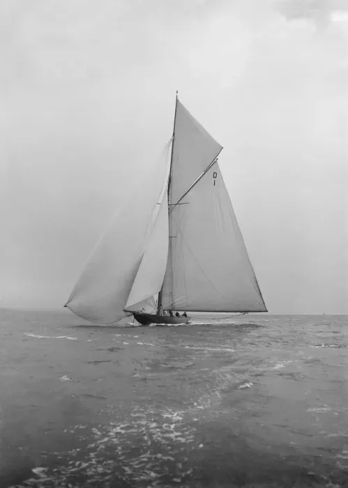 Framed Print : The majestic 15 Metre class Pamela sailing with spinnaker, 1913 Framed Print : The majestic 15 Metre class Pamela sailing with spinnaker, 1913