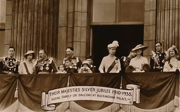 Their Majesties Silver Jubilee 1910-1935. Royal Family on Balcony at Buckingham Palace, 1935