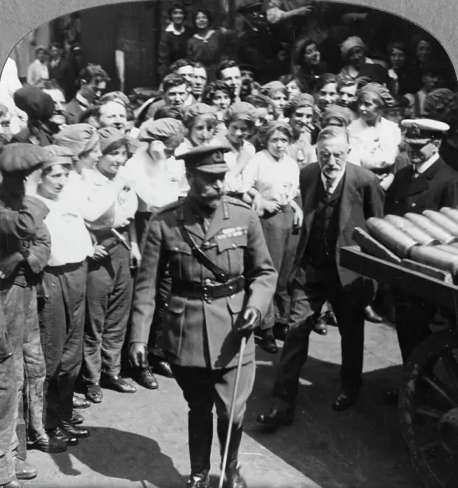 Framed Print : His Majesty inspects the shells at Holmes and Co Ltd, Hull, Yorkshire, World War I, c1914-c1918. Artist: Realistic Travels Publishers Framed Print : His Majesty inspects the shells at Holmes and Co Ltd, Hull, Yorkshire, World War I, c1914-c1918. Artist: Realistic Travels Publishers