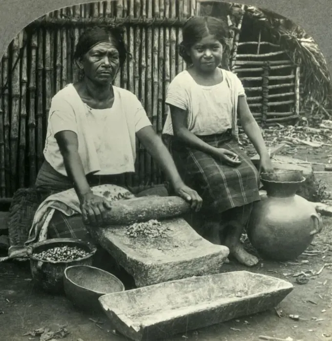 Framed Print : Making Tortillas in Salvador, the Smallest Republic in the Western Hemisphere, Central America Framed Print : Making Tortillas in Salvador, the Smallest Republic in the Western Hemisphere, Central America
