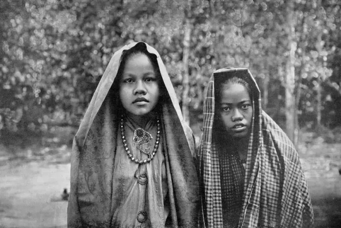 Framed Print : Malay girls, Sumatra, Indonesia Framed Print : Malay girls, Sumatra, Indonesia