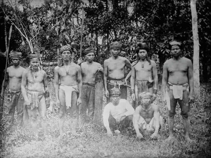 Framed Print : Malays, between c1915 and c1920. Creator: Bain News Service Framed Print : Malays, between c1915 and c1920. Creator: Bain News Service