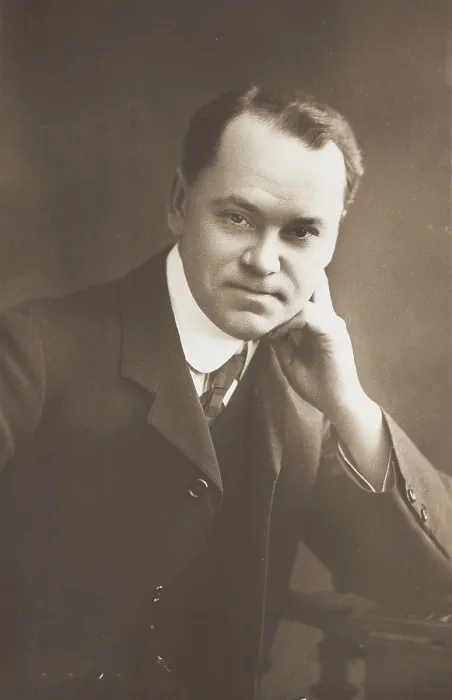 Framed Print : Malcolm Scott posing for a portrait, 1906. Creator: Unknown Framed Print : Malcolm Scott posing for a portrait, 1906. Creator: Unknown