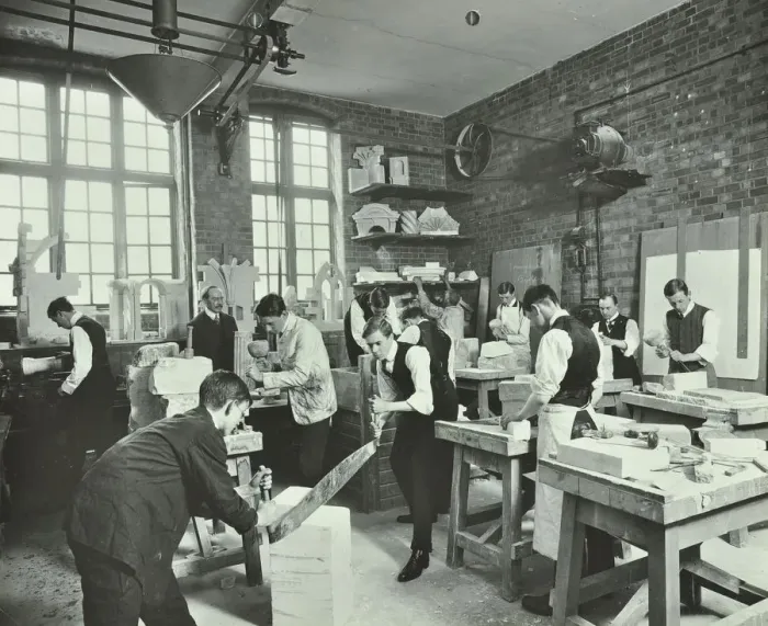 Framed Print : Male students at work in the Masons Shop, Northern Polytechnic, London, 1911 Framed Print : Male students at work in the Masons Shop, Northern Polytechnic, London, 1911