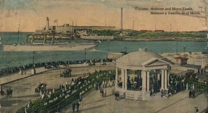 Framed Print : Malecon and Morro Castle, Havana, Cuba, c1920 Framed Print : Malecon and Morro Castle, Havana, Cuba, c1920