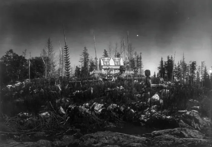 Framed Print : Mamalelekala chief's mortuary house, c1914. Creator: Edward Sheriff Curtis Framed Print : Mamalelekala chief's mortuary house, c1914. Creator: Edward Sheriff Curtis