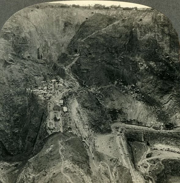 Across the Mammoth Pits of South Africas Greatest Diamond Mine, Pretoria, Transvaal, c1930s