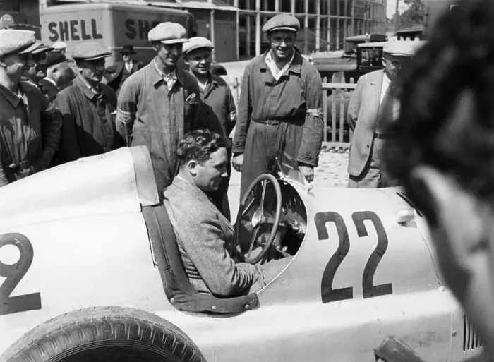 Framed Print : Manfred von Brauchitsch in a Mercedes-Benz, French Grand Prix, Montlhery, 1934 Framed Print : Manfred von Brauchitsch in a Mercedes-Benz, French Grand Prix, Montlhery, 1934