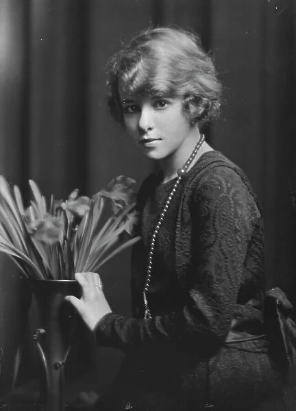 Mannes, Ethel, Miss, portrait photograph, not before 1915. Creator: Arnold Genthe
