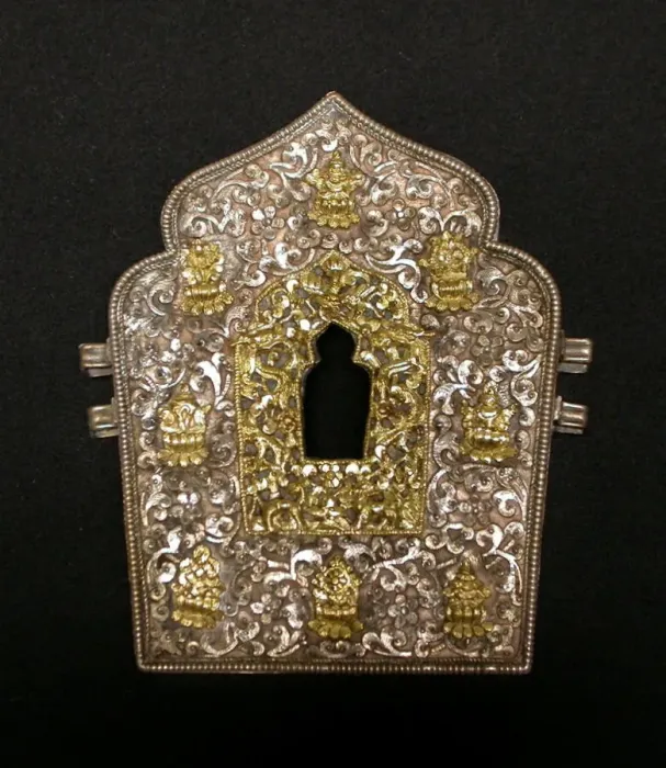 Framed Print : Mans Portable Amulet Shrine (Ga u), 18th century. Creator: Unknown Framed Print : Mans Portable Amulet Shrine (Ga u), 18th century. Creator: Unknown
