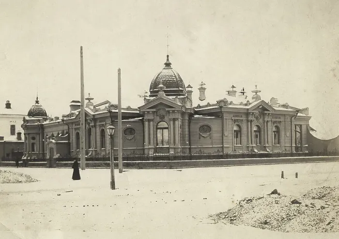 Framed Print : The mansion of the daughter of the merchant of the 1st guild, gold miner and... 1909-1910. Creator: Unknown Framed Print : The mansion of the daughter of the merchant of the 1st guild, gold miner and... 1909-1910. Creator: Unknown