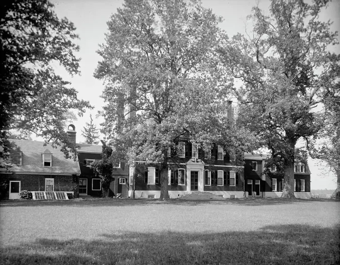 Framed Print : The Mansion, Westover, Virginia, between 1900 and 1910. Creator: Unknown Framed Print : The Mansion, Westover, Virginia, between 1900 and 1910. Creator: Unknown