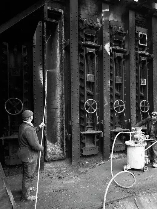Framed Print : Manvers coal processing plant, Wath upon Dearne, near Rotherham, South Yorkshire, February 1957 Framed Print : Manvers coal processing plant, Wath upon Dearne, near Rotherham, South Yorkshire, February 1957