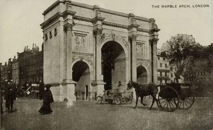 Framed Print : The Marble Arch, London, late 19th-early 20th century. Creator: Unknown Framed Print : The Marble Arch, London, late 19th-early 20th century. Creator: Unknown
