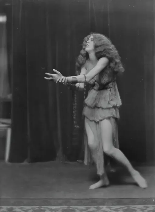 Framed Print : Marcellus, Miss, 1916. Creator: Arnold Genthe Framed Print : Marcellus, Miss, 1916. Creator: Arnold Genthe